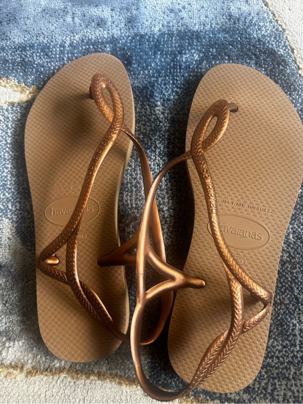 Havaianas Women’s Braided Metallic Bronze Flip Sandals